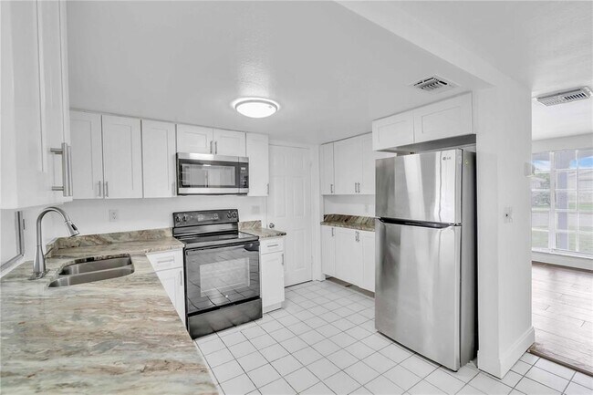 Building Photo - 3805 Haven Dr