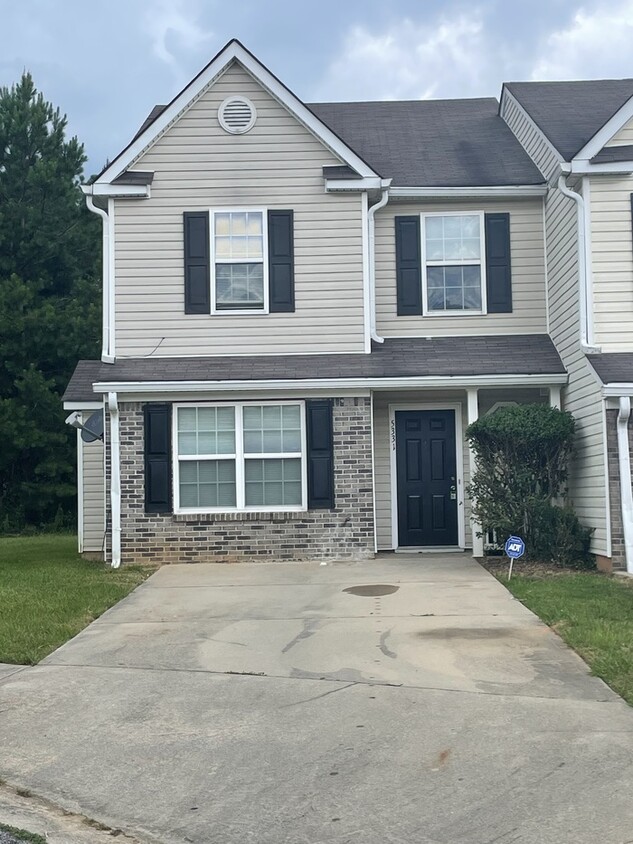 Very Spacious Townhome!! - Very Spacious Townhome!!