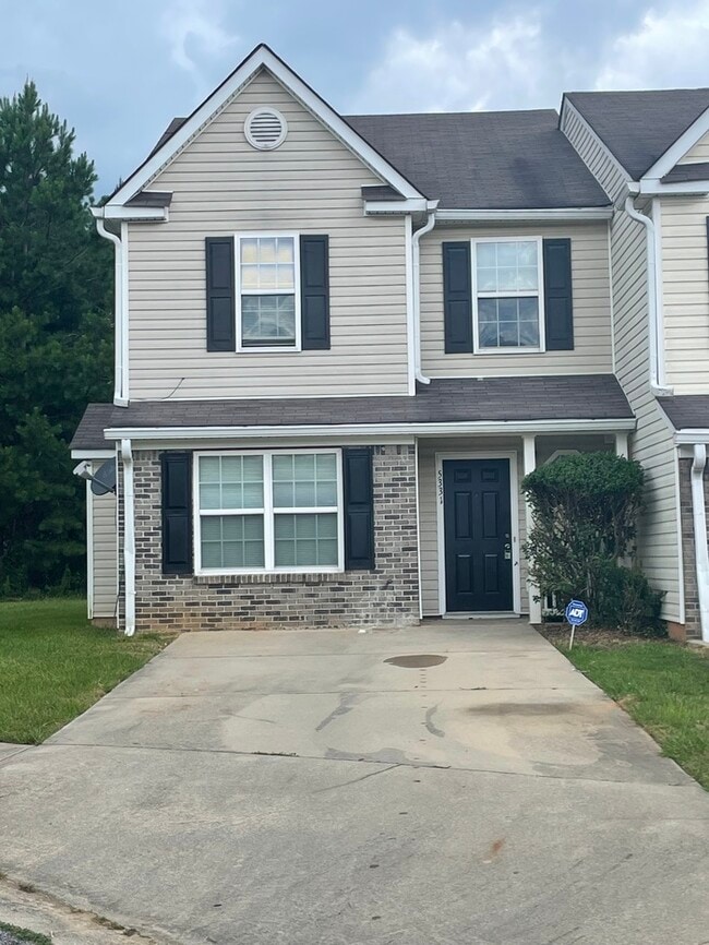 Very Spacious Townhome!! - Very Spacious Townhome!!