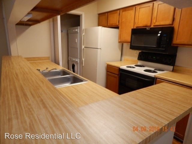 Building Photo - 2 br, 2 bath House - 6326 CAMBRIDGE DR 2