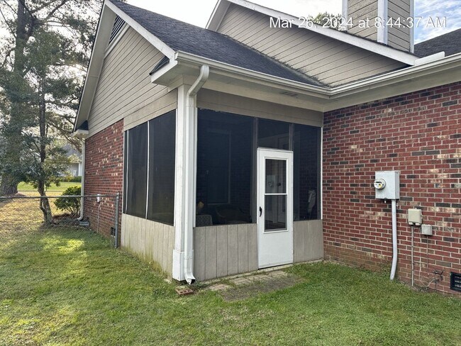Foto del edificio - 114 Windsor Ln