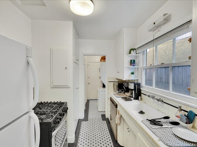 Foto del edificio - 4266 Troost Ave