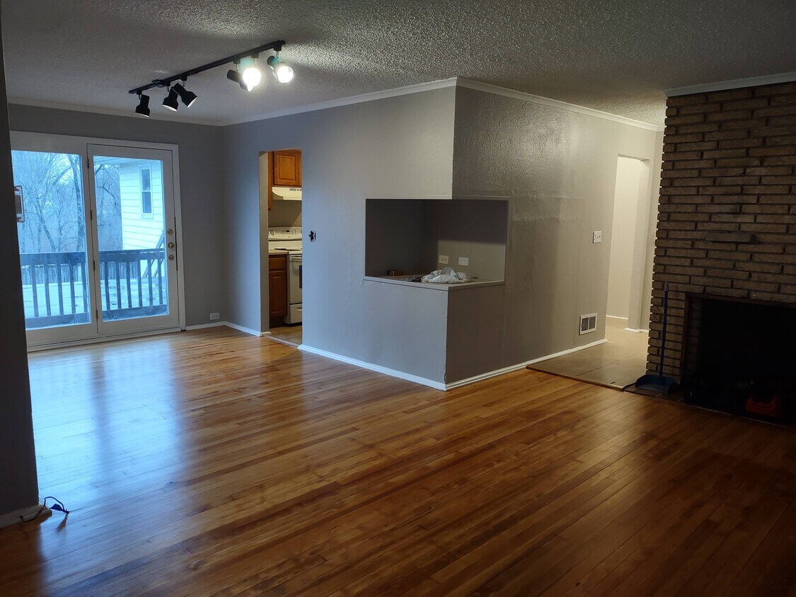 217 E Juliette St, Thornton, IL 60476 217 E Juliette St Thornton, IL