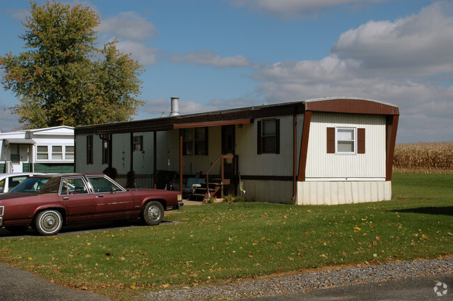 Building Photo - Green Acres