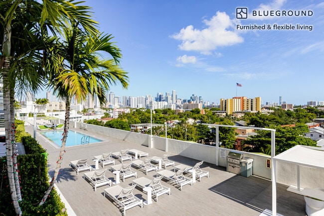 Foto del edificio - 1000 NW 7th St