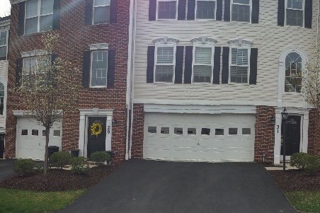 Primary Photo - 31 Abbeywood Ln