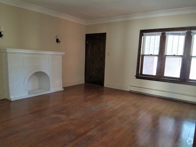 Building Photo - 506 N Cuyler Ave