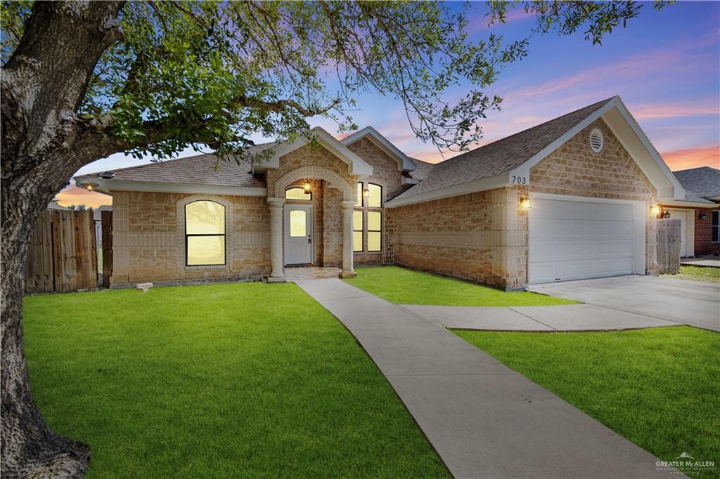 Foto principal - 703 Bowie St