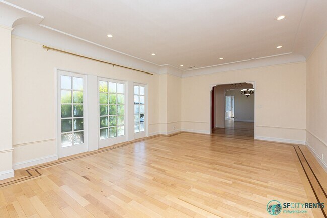 Foto del edificio - Elegant 4BD / 4BA Home in Balboa Terrace —...