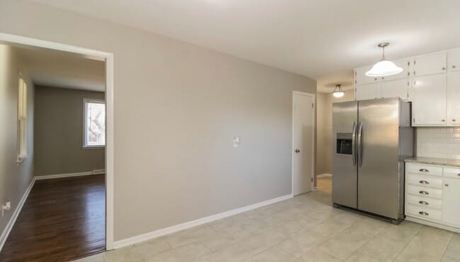 Building Photo - 2807 Ashwood Dr