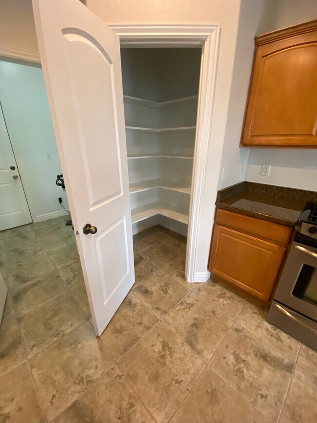 pantry with ample room - 2829 W Fox Hunters Loop