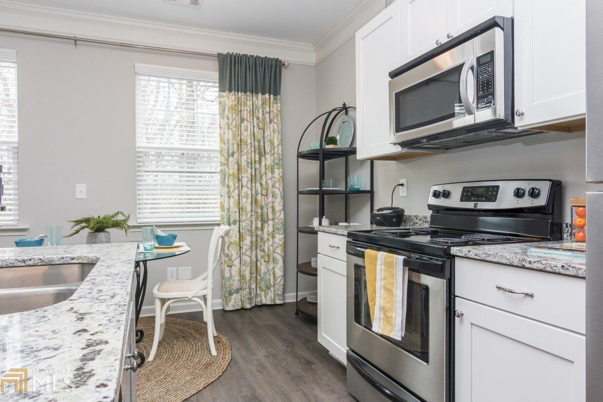 Foto del edificio - 1664 Marakanda Trail