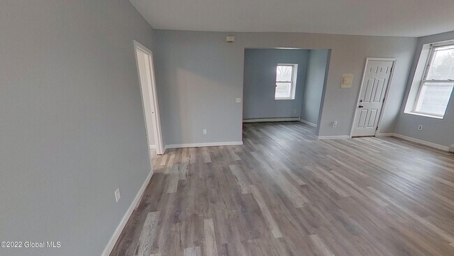 Building Photo - 300 Morton Ave