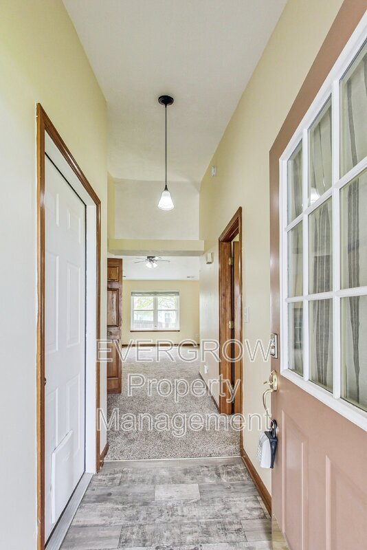 Foto del edificio - 5223 Hodson Place