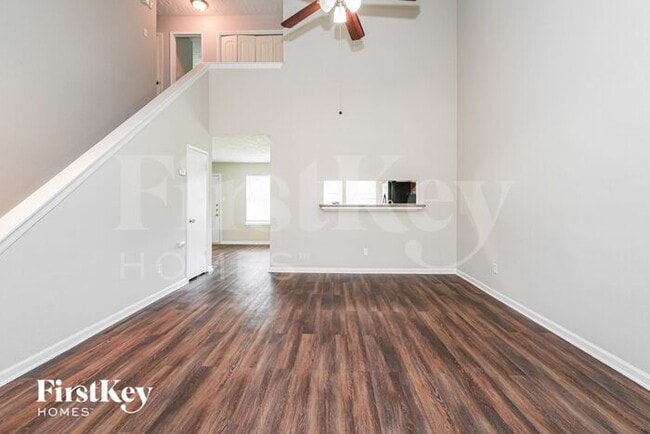Building Photo - 16826 Rockstone