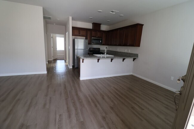 Foto del edificio - Northview Meadows Luxury Duplexes