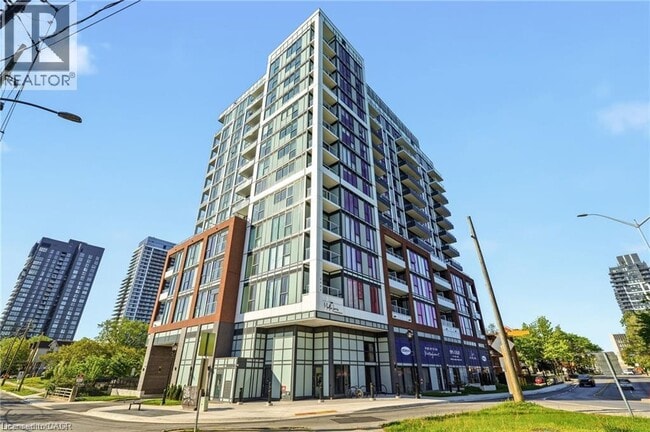 Building Photo - 2088 James St