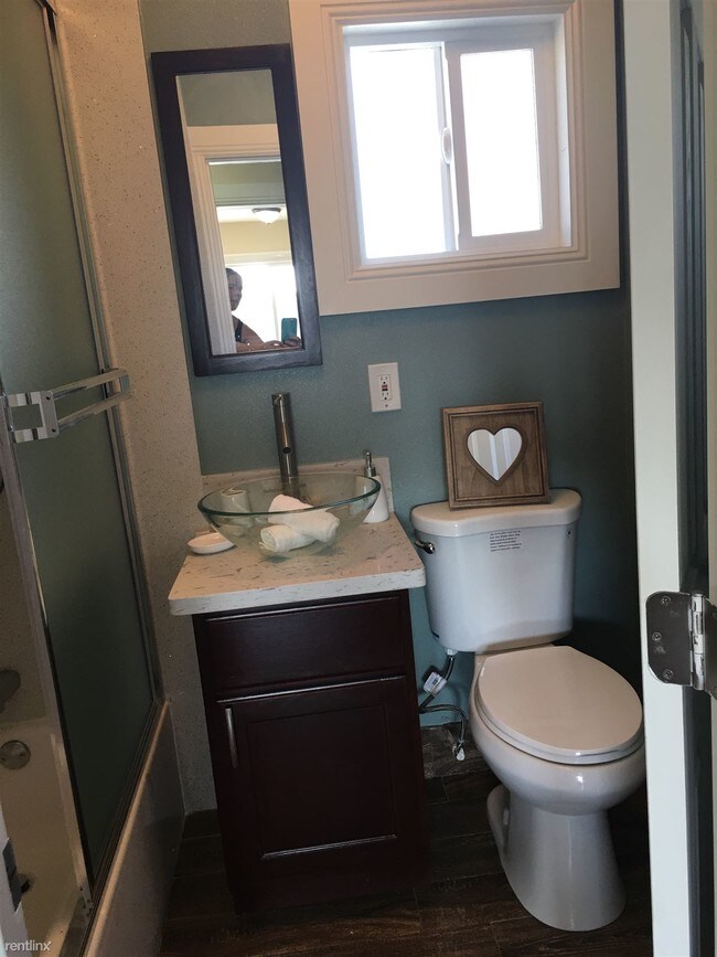 1 br, 1 bath - Huntington Park Apartments D - 1 br, 1 bath  - Huntington Park Apartments D