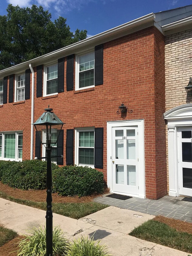 321 Hanover Arms Ct, WinstonSalem, NC 27104 Townhome Rentals in