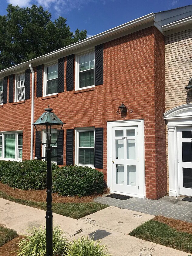 321 Hanover Arms Ct, WinstonSalem, NC 27104 Townhome Rentals in