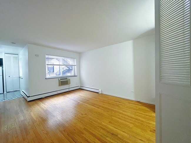 Foto del edificio - 736 W Buena Ave