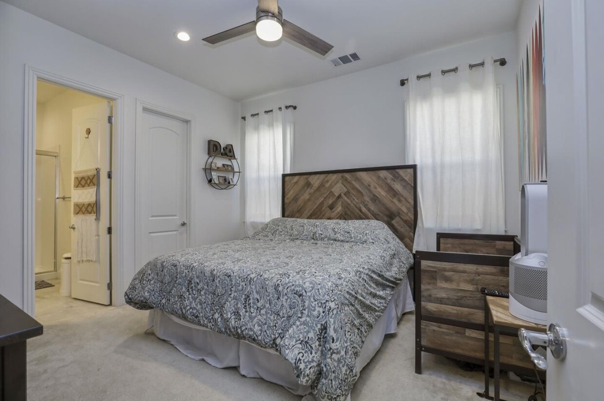 Bedroom - 2879 Tulare Hills Dr