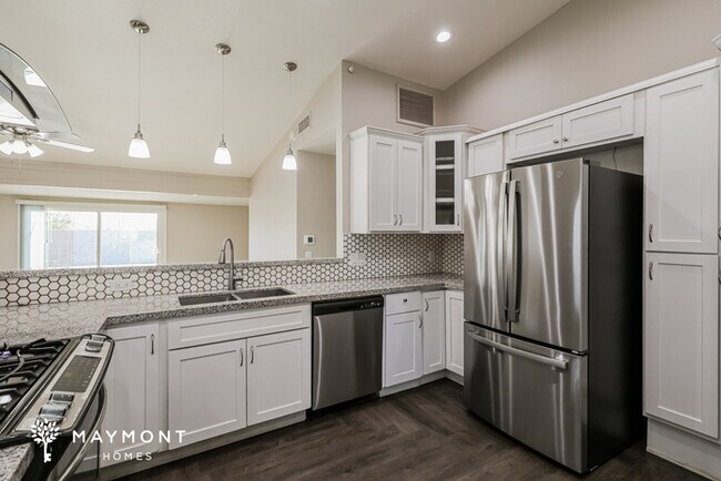 Foto del edificio - 6080 S Springbrook Dr