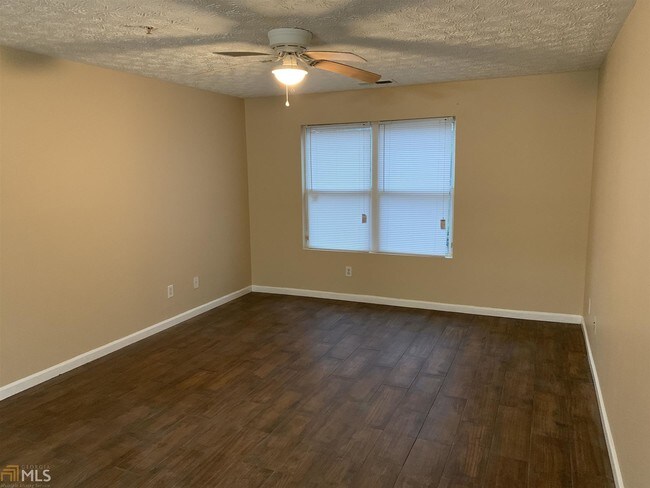 Building Photo - 14103 Fairington Ridge Cir