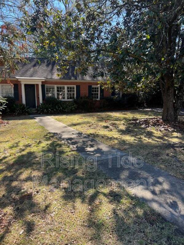 912 E Edgemont Ave, Montgomery, AL 36111 House Rental in Montgomery
