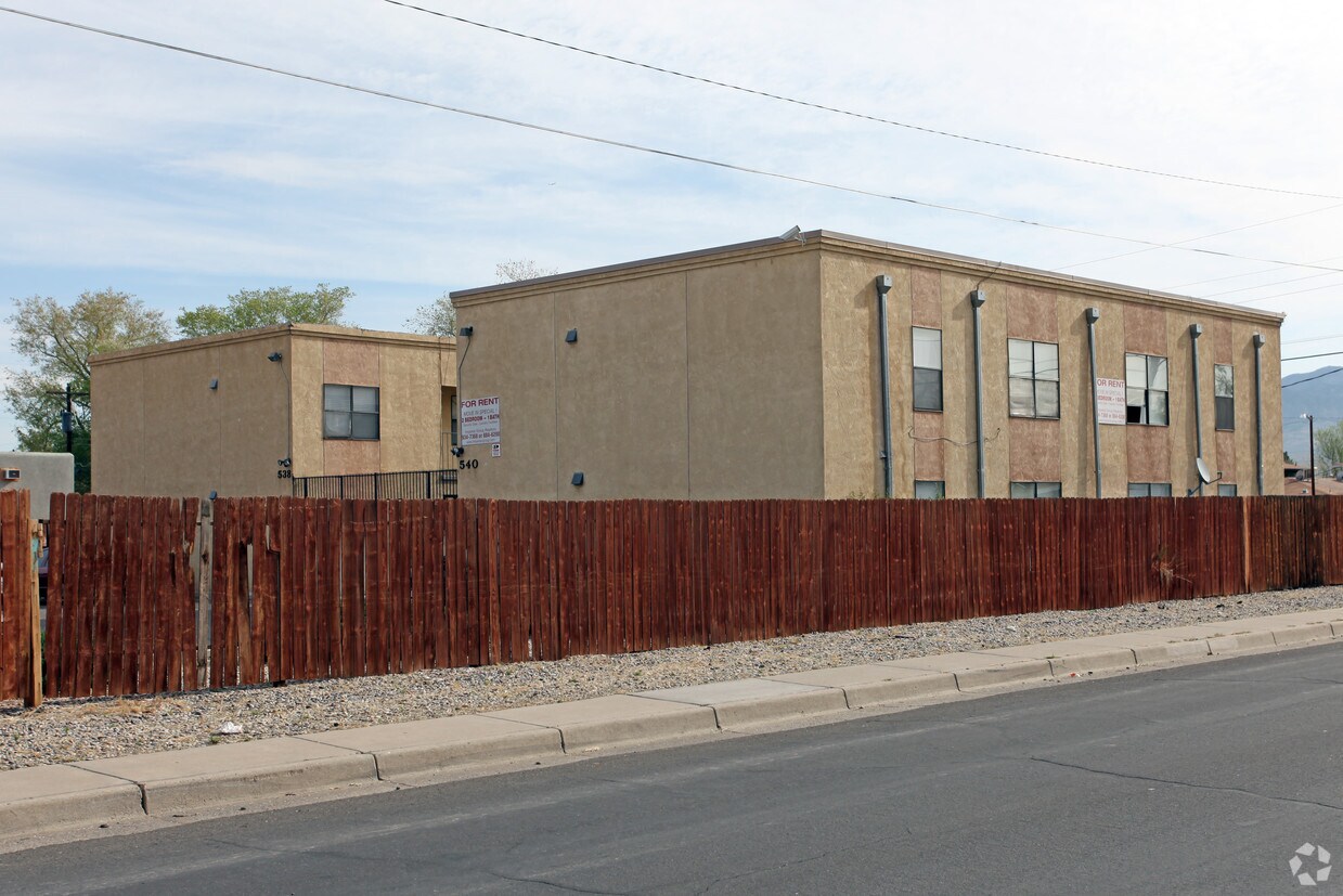 Foto del edificio - 538-540 Ortiz Dr SE