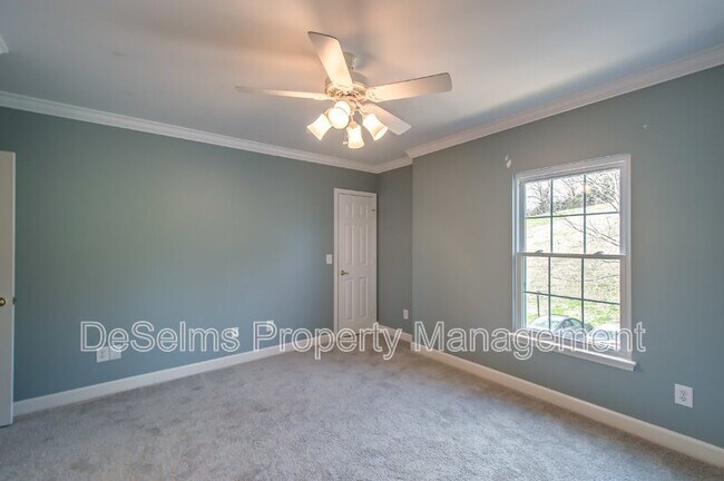 Building Photo - 1625 Brentwood Pointe