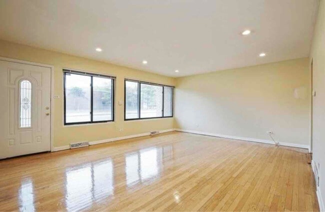 Photo - 2258 E 103rd St Townhome