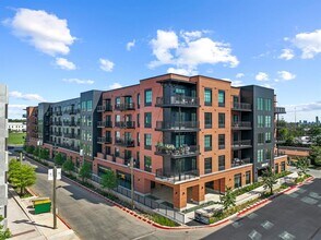 Building Photo - 4315 S Congress Ave