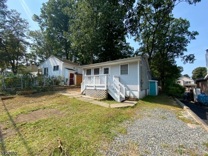 406 Brooklyn Mountain Rd, Hopatcong, NJ 07843 House Rental in