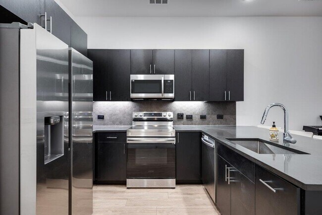 Foto del edificio - 4801 Springdale Rd