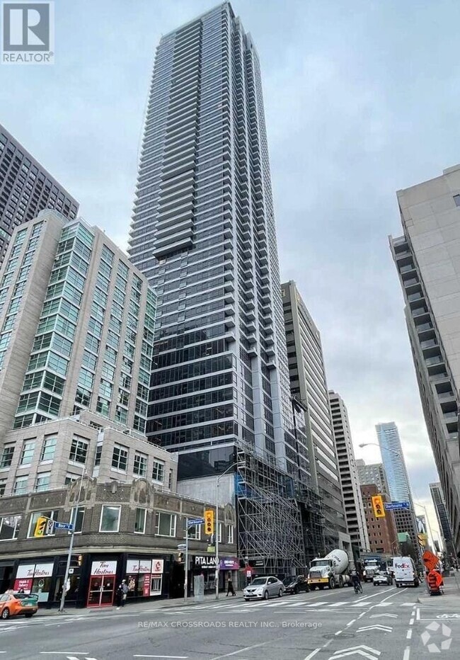 Building Photo - 395-3395 Bloor St E