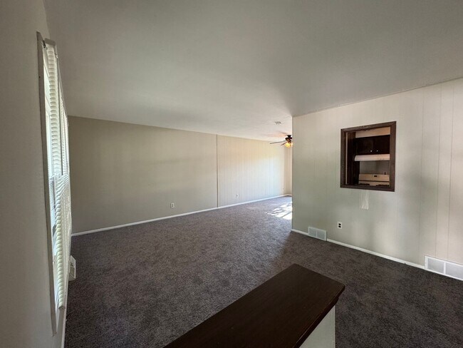 Foto del edificio - 6451 N 73rd St