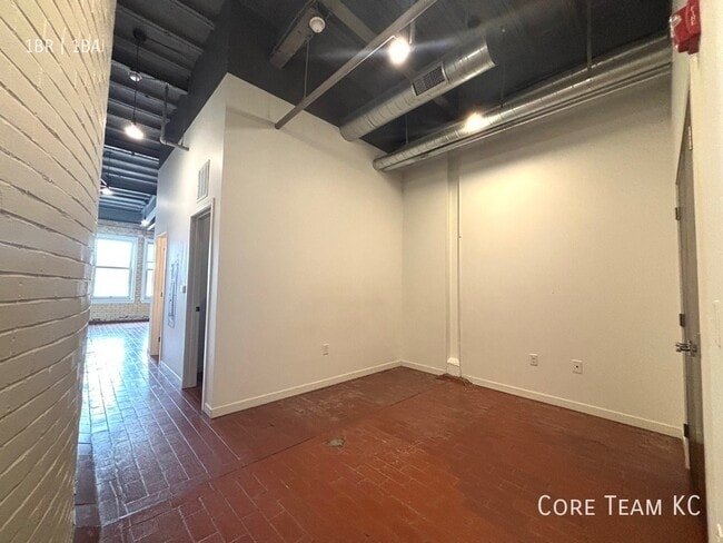 Foto del edificio - 1180 E 30th St