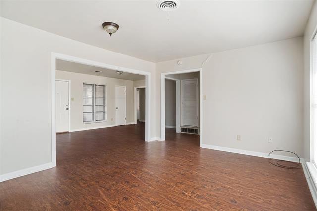 Foto del edificio - 8108 Redwood Dr