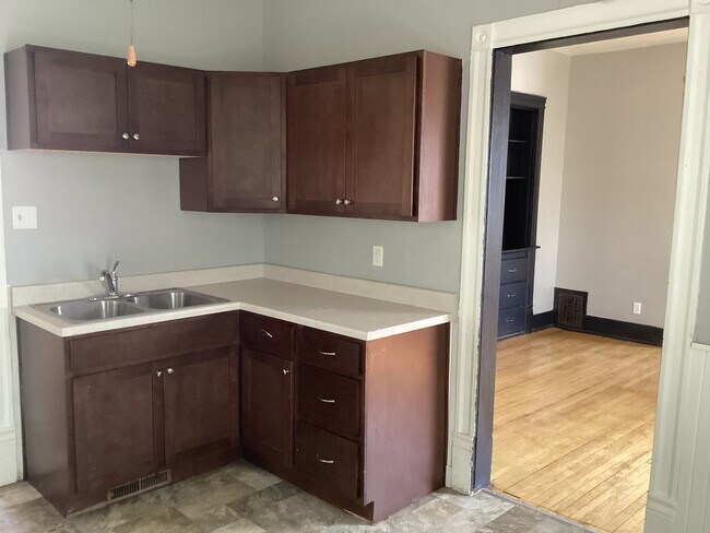 Foto del edificio - 2477-79 N Richards St