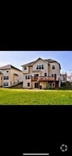 Building Photo - 1358 Bluff St