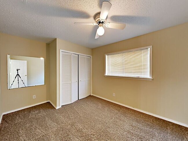 Building Photo - **1st month free with 18 month lease**