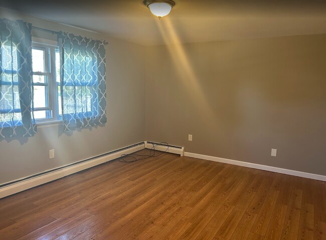 Building Photo - 108 Granada Pky