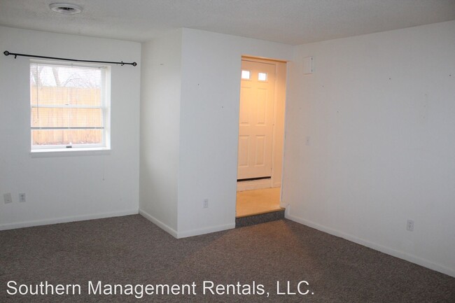 Building Photo - 3 br, 1.5 bath House - 26 E. Franklin Stre...