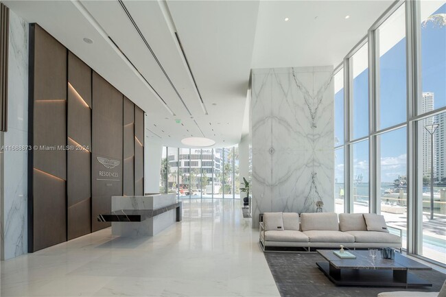 Foto del edificio - 300 Biscayne Blvd Way