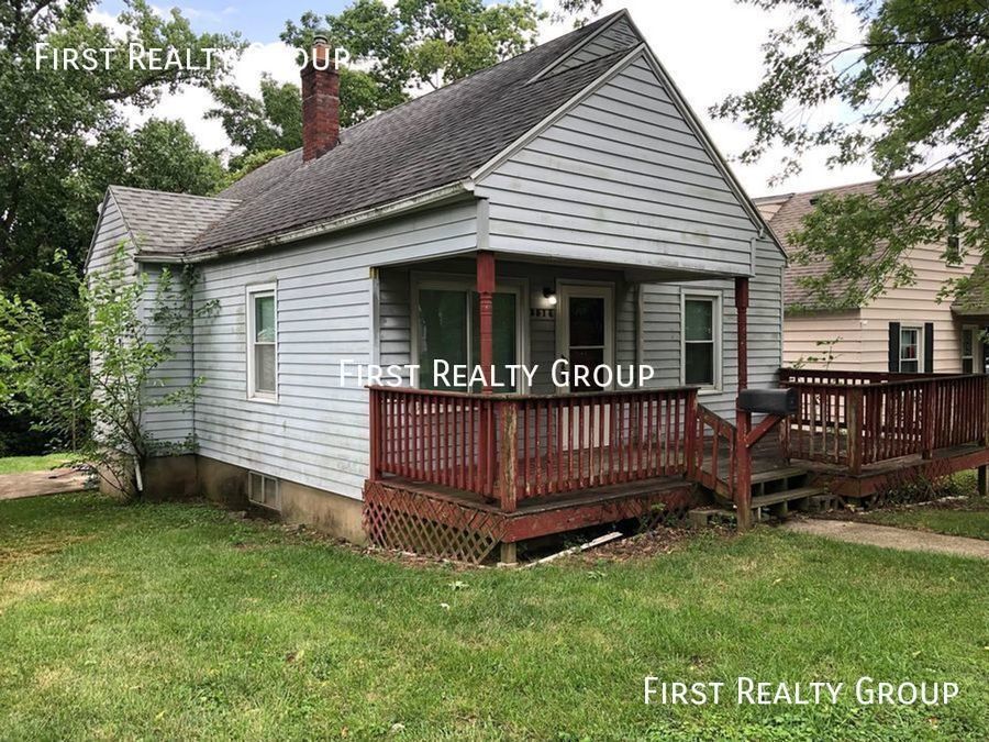 Primary Photo - Single Family Home for Rnet in Dayton, Mov...