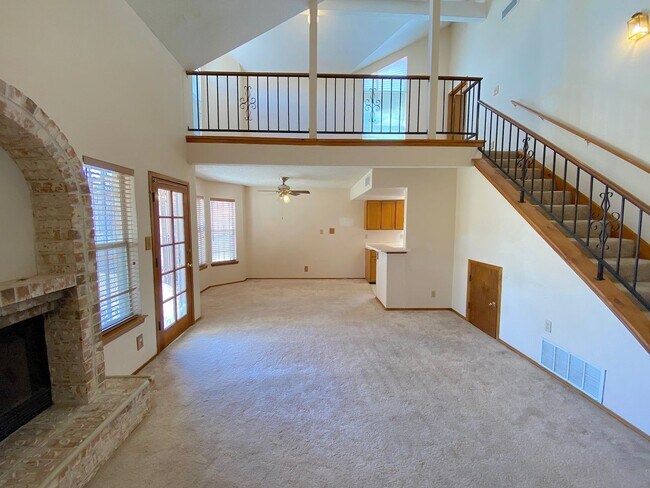 Foto del edificio - Northeast El Paso 3 bed with Refrig A/C an...