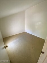 Building Photo - 2225 Warm Walnut Dr