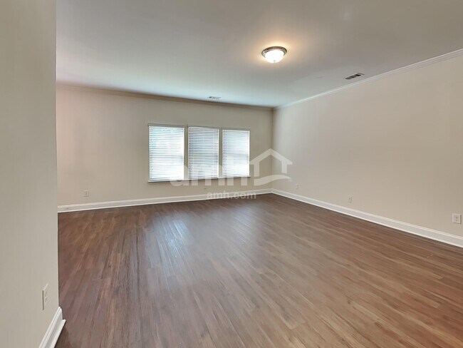 Foto del edificio - 2505 Beal St