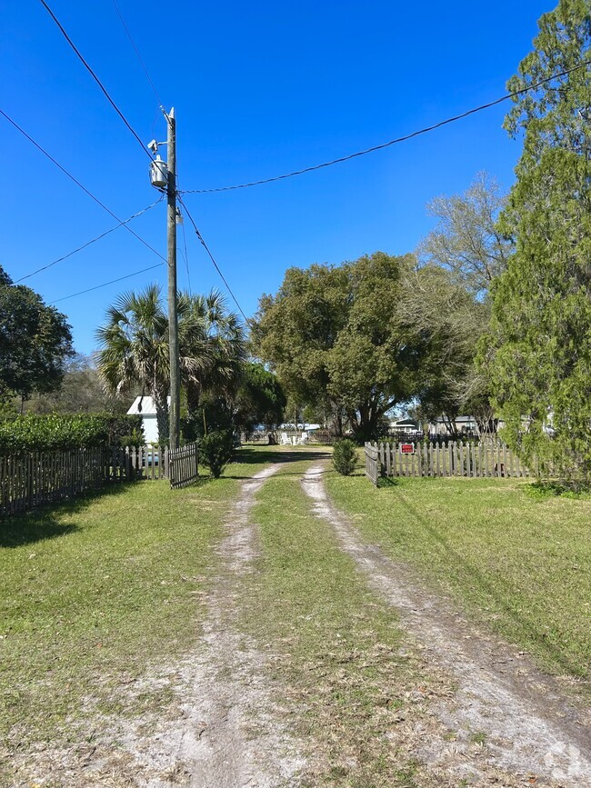 Building Photo - 4339 Tiny Ln